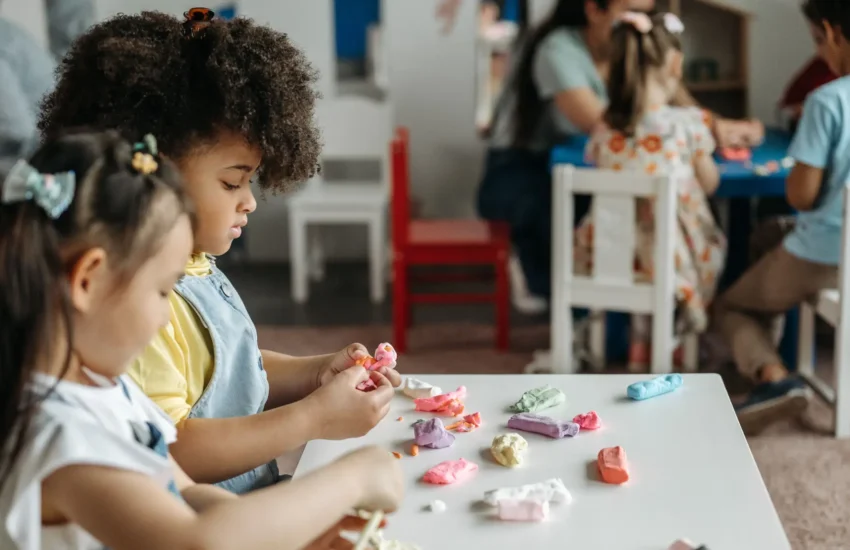 fostering-creative-development-in-preschool